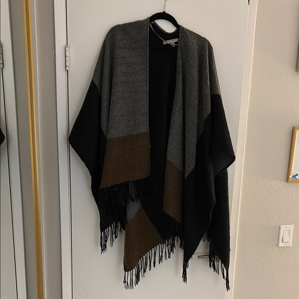 Elegant Gray and Brown Fringed Shawl